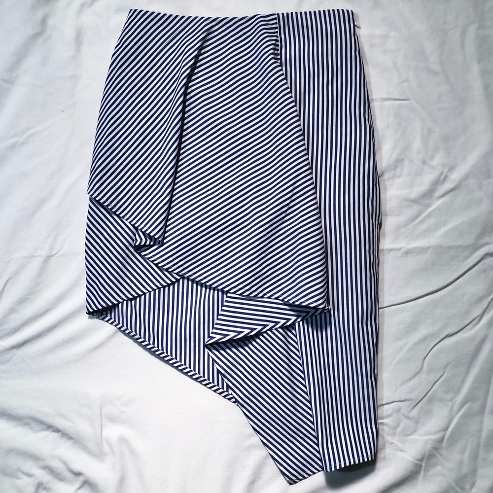 JOA WRAP FRONT HIGH LOW MINI SKIRT IN FINE STRIPE - Picture 6 of 9